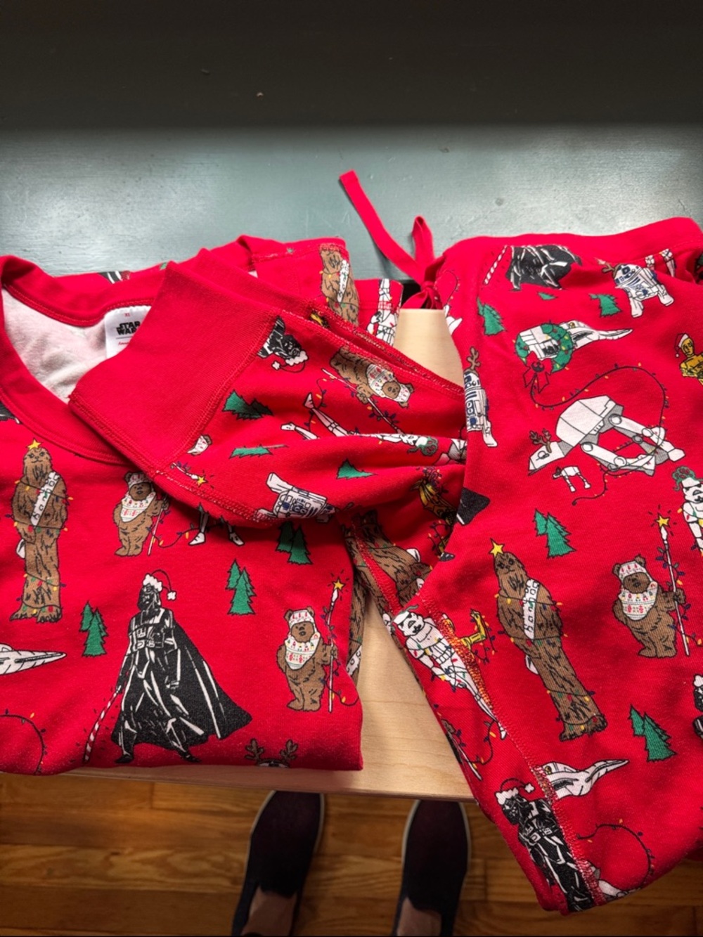 Hanna Andersson Red Star Wars Holiday Character Pajama Set - Picture 4 of 5
